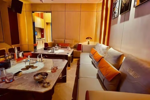 吕梁乐LIVEHOUSE招聘模特/礼宾员,沉淀职业积累深厚人生底蕴